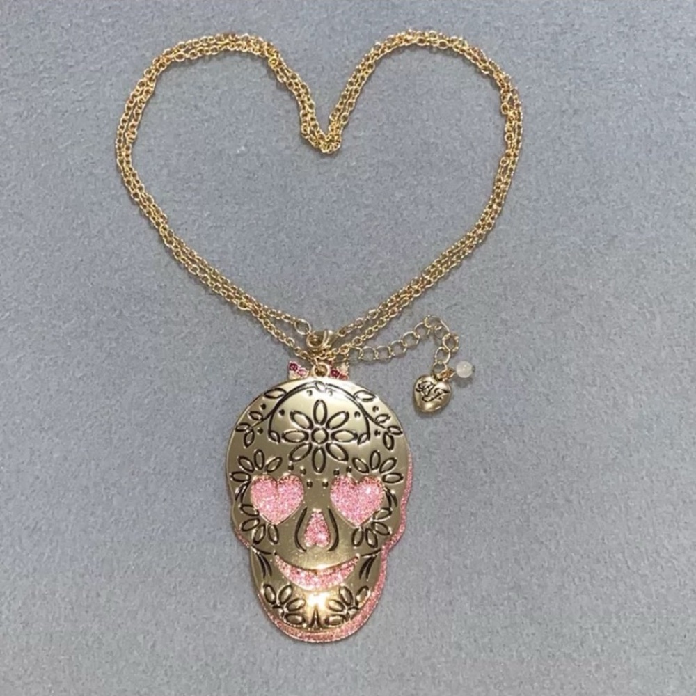 BETSEY JOHNSON Engraved Double Skull Pendant Long Necklace NEW